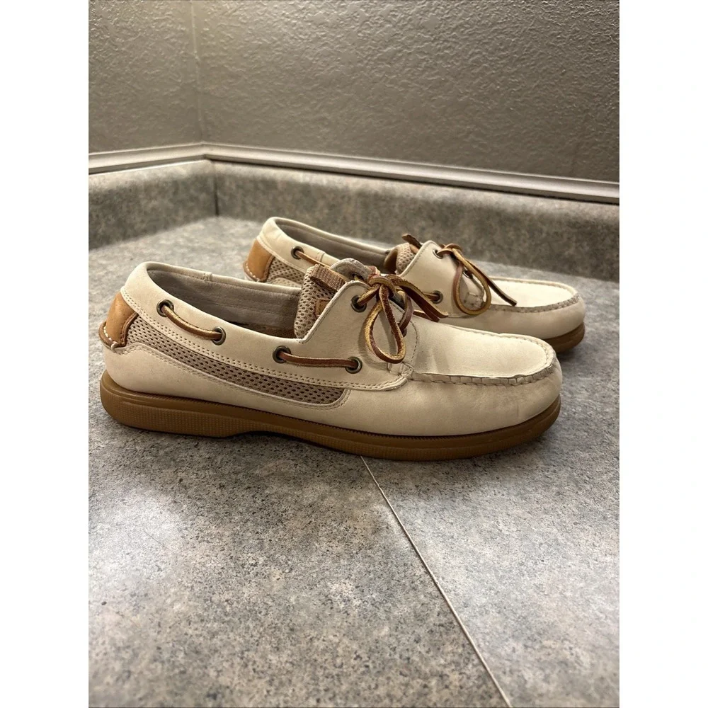 St John's Bay Boat Shoes Men's Sz 9.5 M 016-8000 Tan Brown Excellent Cond.